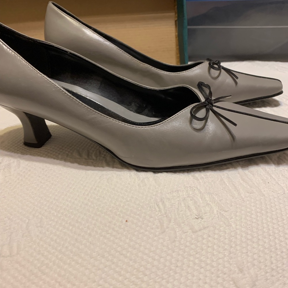 Shoes - Picture 3 of 6